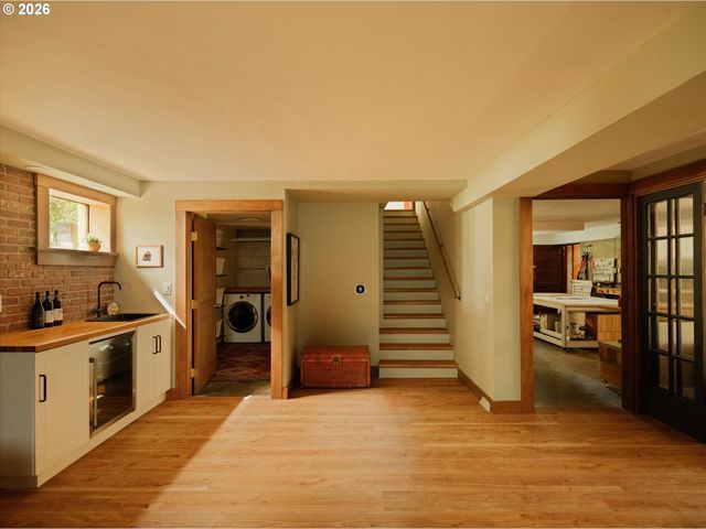 1922 Ne 13TH Ave, Portland, OR 97212