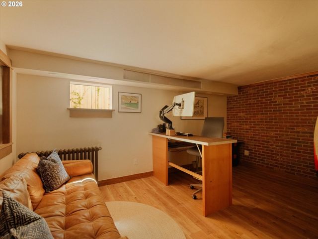 1922 Ne 13TH Ave, Portland, OR 97212