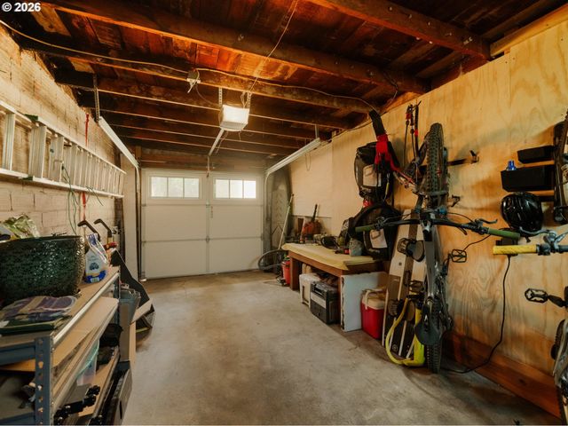 1922 Ne 13TH Ave, Portland, OR 97212