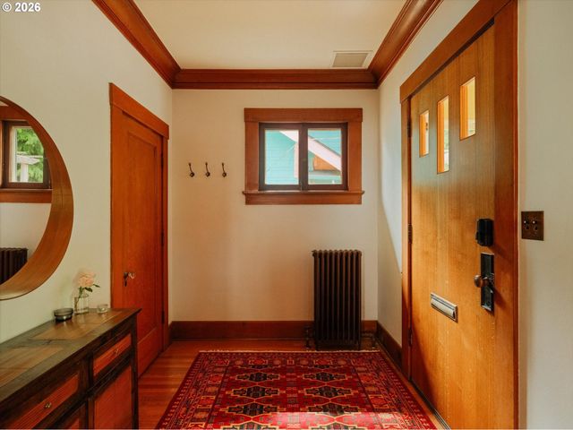 1922 Ne 13TH Ave, Portland, OR 97212