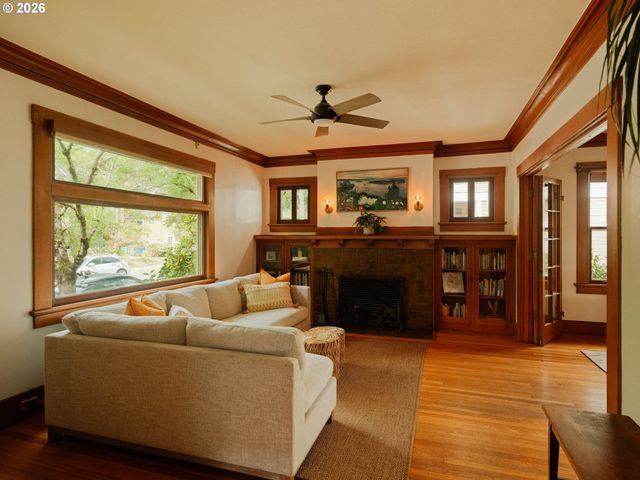 1922 Ne 13TH Ave, Portland, OR 97212