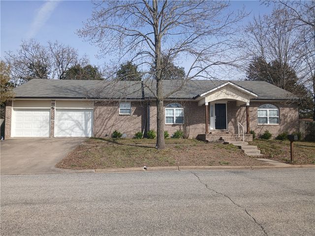 503 Locust Street, Berryville, AR 72616