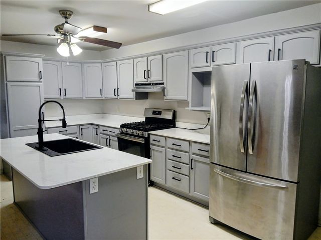 503 Locust Street, Berryville, AR 72616