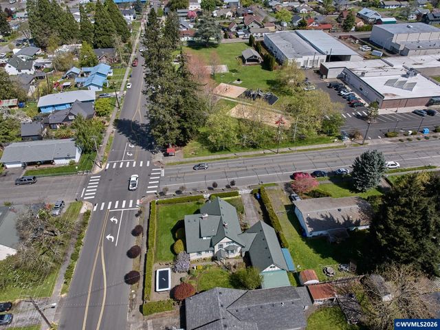 102 E 5th St, Molalla, OR 97038