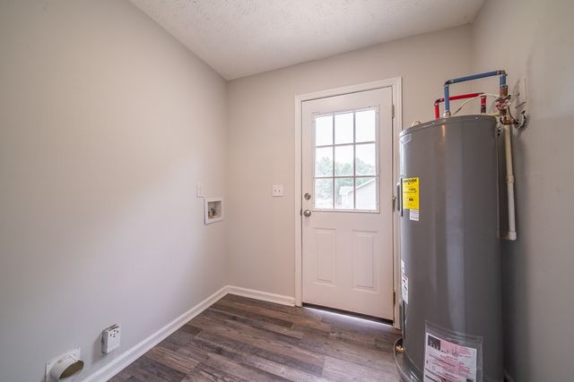 54 Lee Road 0918, Phenix City, AL 36870