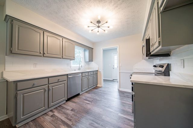 54 Lee Road 0918, Phenix City, AL 36870