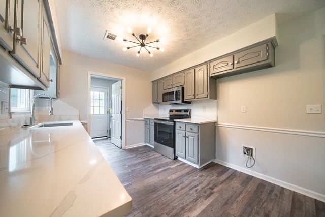 54 Lee Road 0918, Phenix City, AL 36870
