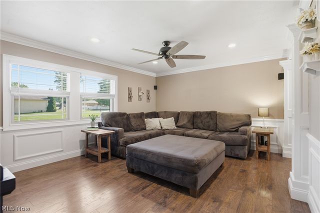 4043 Dennis Lane, Brunswick, OH 44212