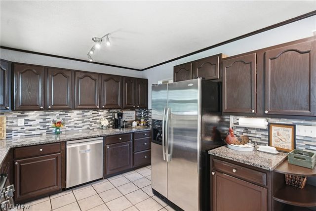 4043 Dennis Lane, Brunswick, OH 44212
