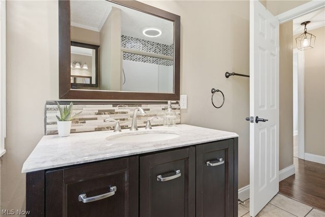 4043 Dennis Lane, Brunswick, OH 44212