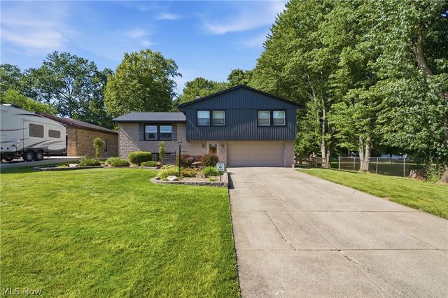 4043 Dennis Lane, Brunswick, OH 44212
