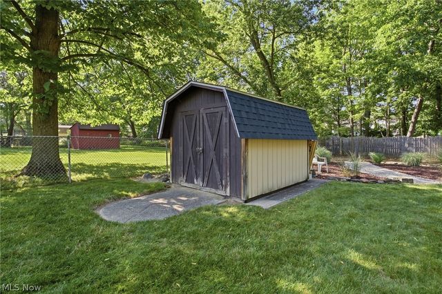4043 Dennis Lane, Brunswick, OH 44212