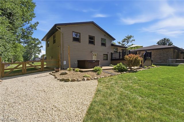 4043 Dennis Lane, Brunswick, OH 44212
