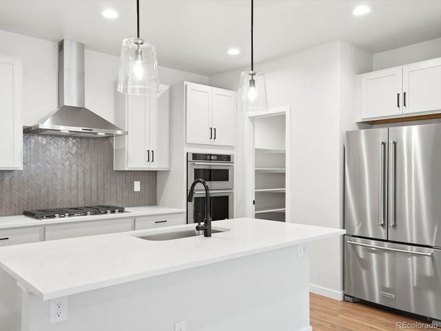 2691 E 102nd Place, Thornton, CO 80229