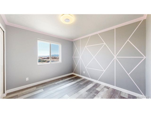 980 W El Nido, Pueblo, CO 81007