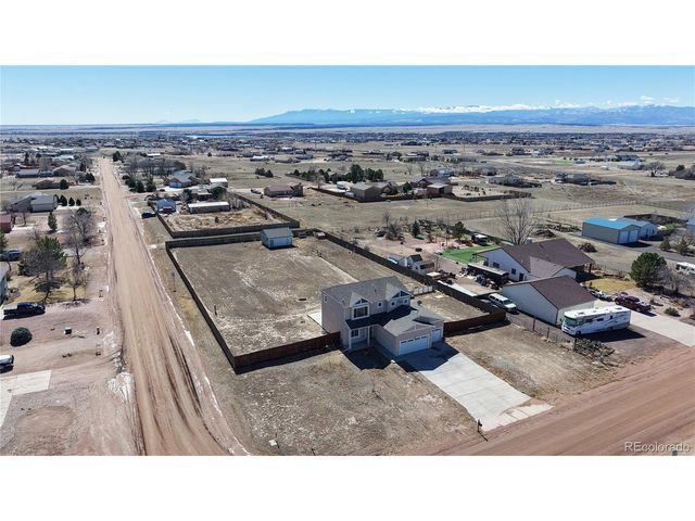 980 W El Nido, Pueblo, CO 81007