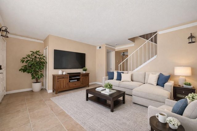9350 Country Creek Dr 1, Houston, TX 77036