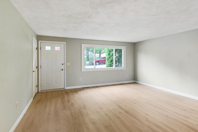 9 Judith Drive, Nashua, NH 03062