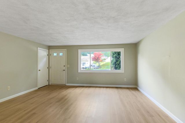 9 Judith Drive, Nashua, NH 03062