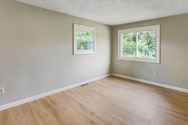 9 Judith Drive, Nashua, NH 03062