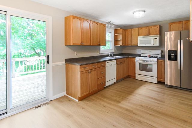 9 Judith Drive, Nashua, NH 03062