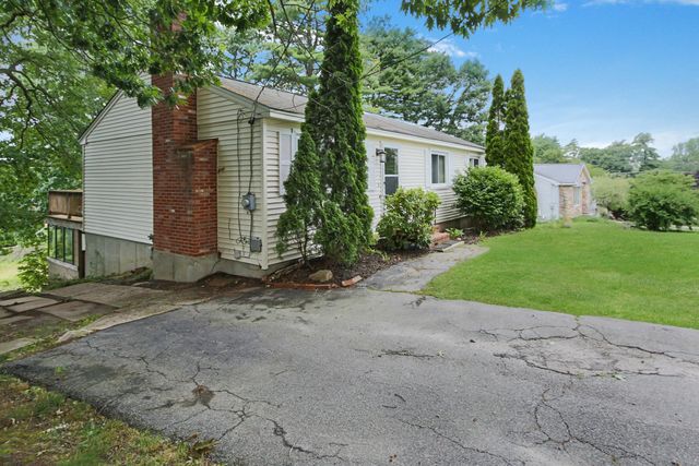 9 Judith Drive, Nashua, NH 03062