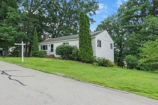 9 Judith Drive, Nashua, NH 03062