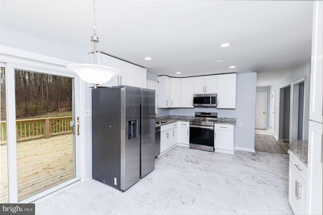 9409 CROOM ACRES DR, Upper Marlboro, MD 20772