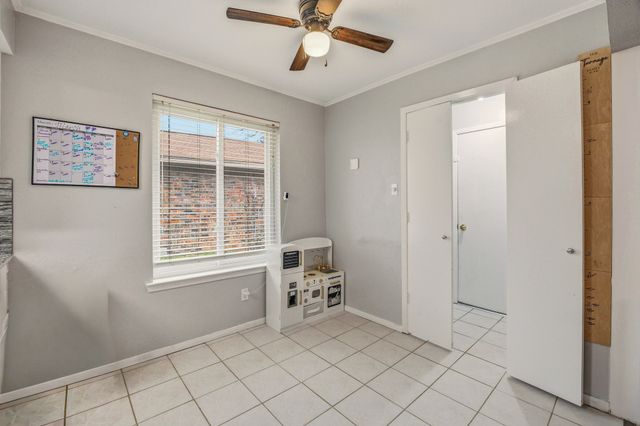 401 Meadow Ridge Drive, Cedar Hill, TX 75104