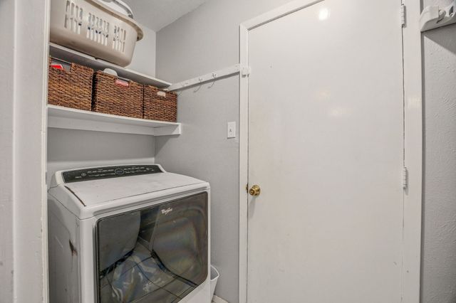 401 Meadow Ridge Drive, Cedar Hill, TX 75104