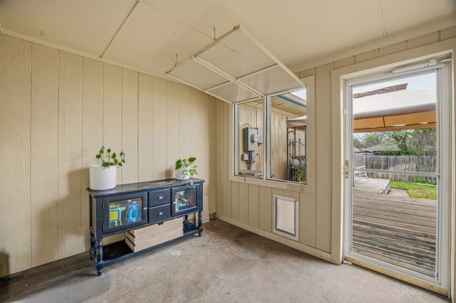 401 Meadow Ridge Drive, Cedar Hill, TX 75104