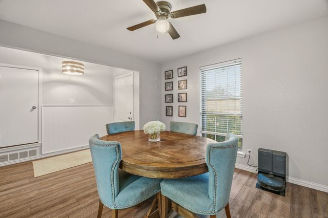 401 Meadow Ridge Drive, Cedar Hill, TX 75104