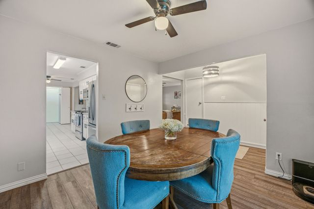 401 Meadow Ridge Drive, Cedar Hill, TX 75104