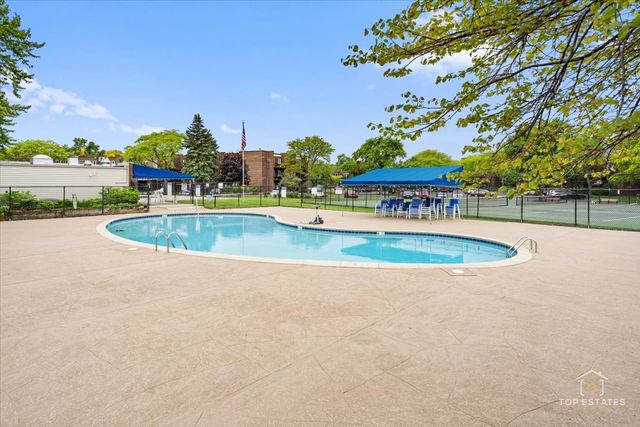 1550 Sandpebble Drive 209, Wheeling, IL 60090