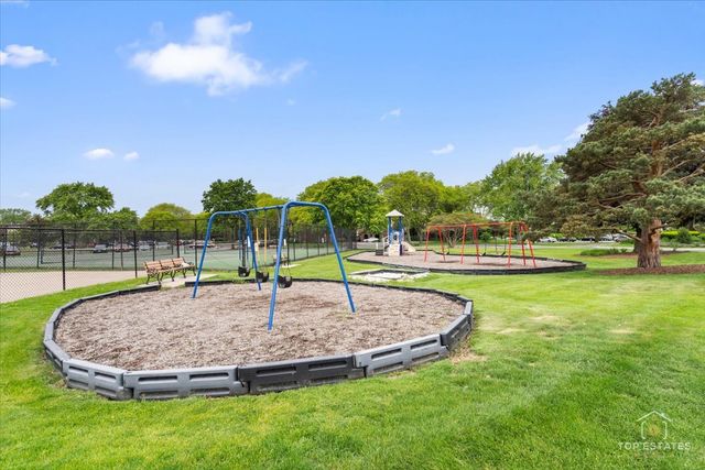 1550 Sandpebble Drive 209, Wheeling, IL 60090