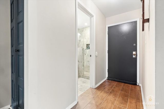 1550 Sandpebble Drive 209, Wheeling, IL 60090