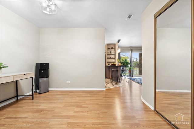 1550 Sandpebble Drive 209, Wheeling, IL 60090