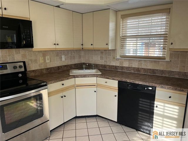 27 Benjamin Franklin Drive C, Monroe, NJ 08831