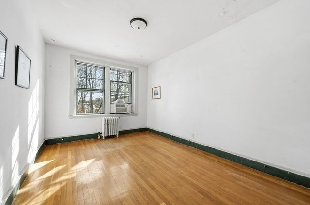 315 Tappan St 4, Brookline, MA 02446