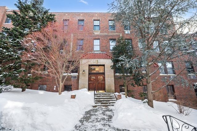 315 Tappan St 4, Brookline, MA 02446