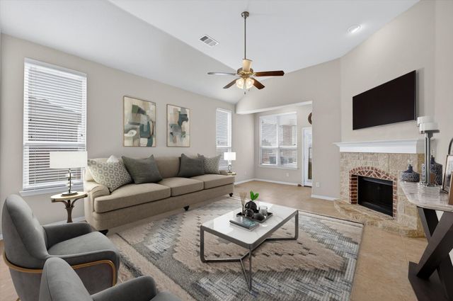 640 Ricochet Drive, Fort Worth, TX 76131