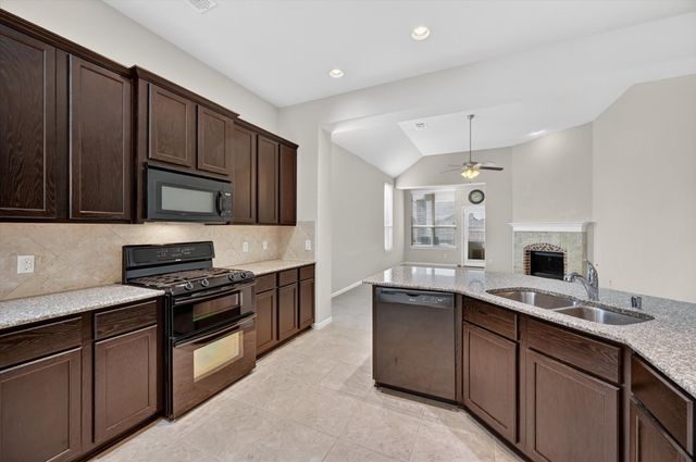 640 Ricochet Drive, Fort Worth, TX 76131