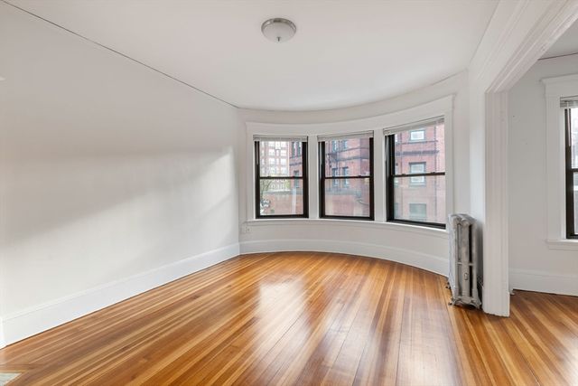 5 Winchester 401, Brookline, MA 02446