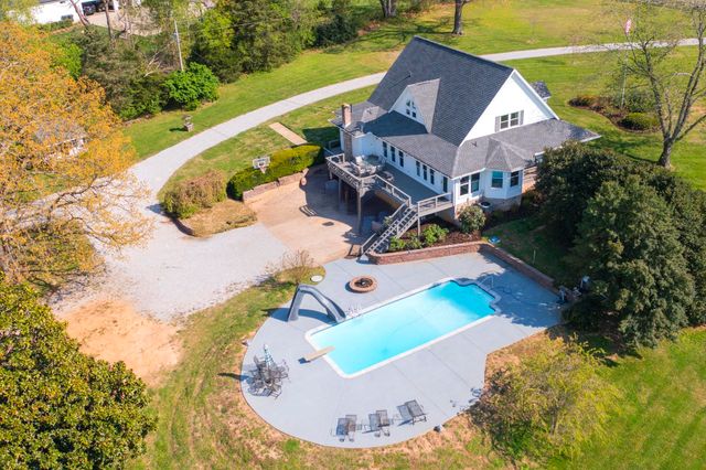 1043 Shelton Rd, Charlotte, TN 37036