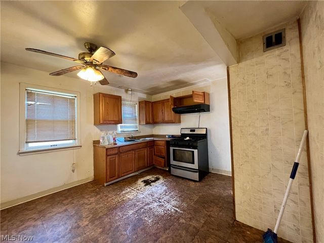 21670 Ivan Avenue, Euclid, OH 44123