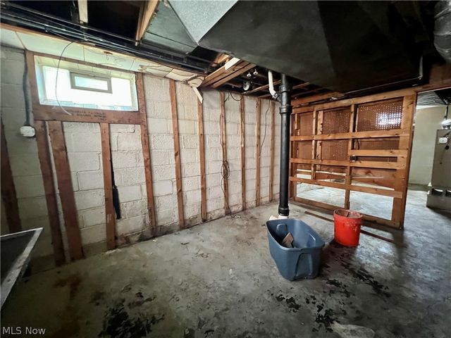 21670 Ivan Avenue, Euclid, OH 44123