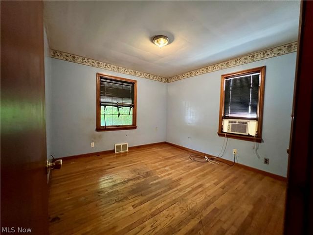 21670 Ivan Avenue, Euclid, OH 44123
