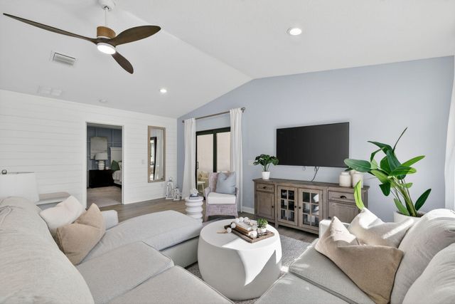 73 Las Casitas Court, Fort Pierce, FL 34951