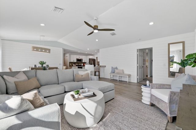 73 Las Casitas Court, Fort Pierce, FL 34951