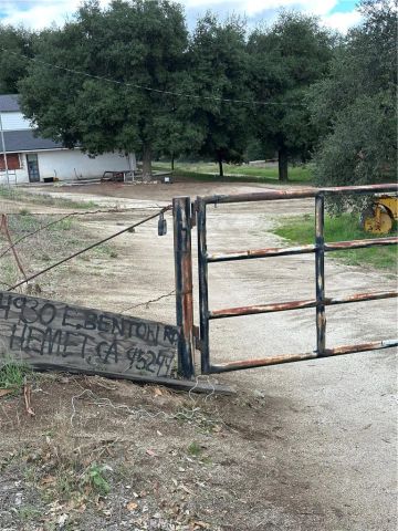 34930 Benton Road, Hemet, CA 92544